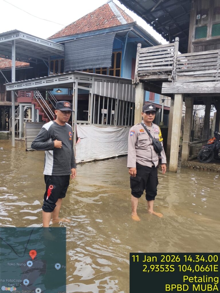 Debit Air Naik, Bhabinkamtibmas Polsek Lais Berikan Himbauan