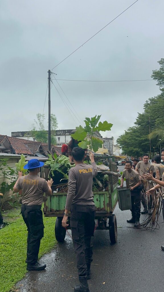 Wakapolres Muba Pimpin Kurve ditempat Umum Wakapolres Muba Pimpin Kurve ditempat Umum