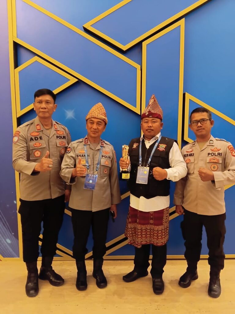 Satkamling Kelurahan Ngulak, binaan Polsek Sanga Desa, Polres Musi Banyuasin, Polda Sumatera Selatan, berhasil mengukir prestasi membanggakan dengan meraih Juara 2 Nasional Lomba Satkamling Teladan Satkamling Kelurahan Ngulak, binaan Polsek Sanga Desa, Polres Musi Banyuasin, Polda Sumatera Selatan, berhasil mengukir prestasi membanggakan dengan meraih Juara 2 Nasional Lomba Satkamling Teladan