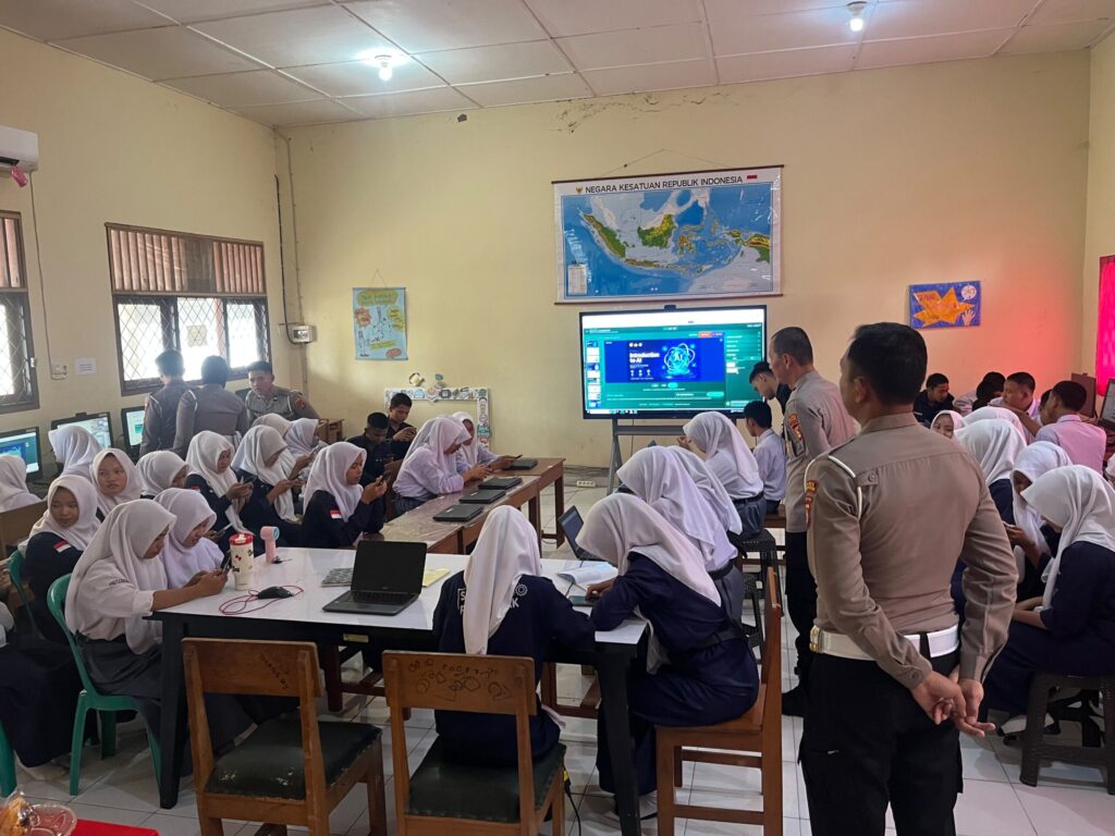 Tingkatkan Literasi Digital, Polres Muba Gelar Sosialisasi Paham AI di SMA Negeri 4 Sekayu