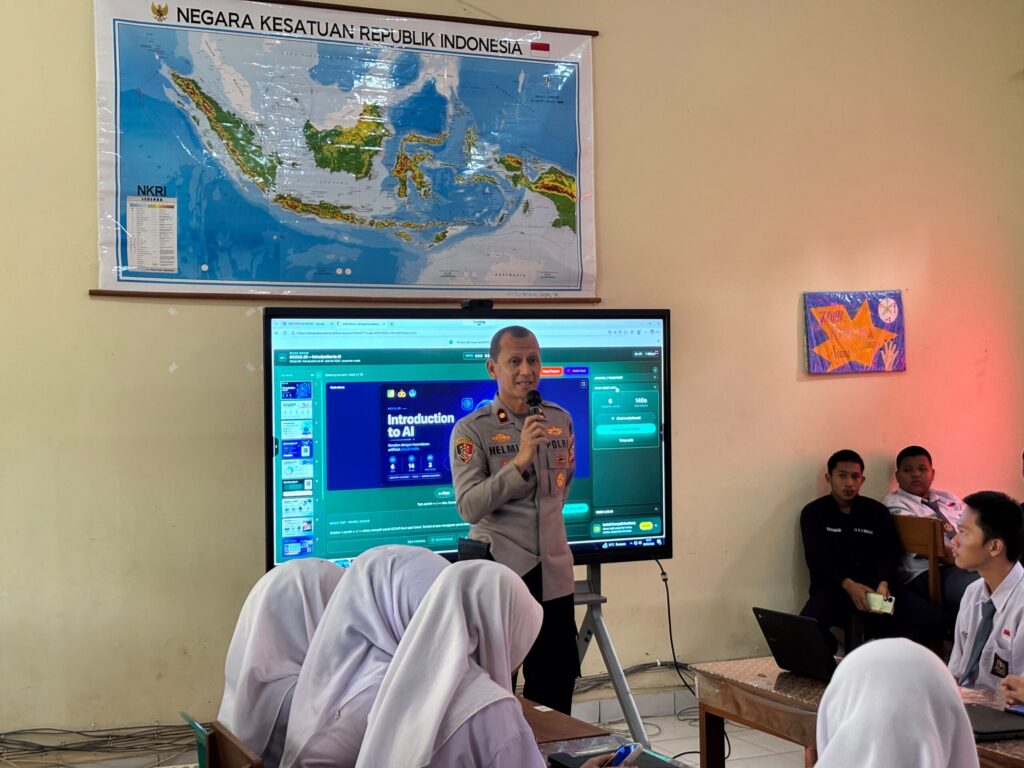 Polres Muba Sosialisasikan Pemahaman Artificial Intelligence kepada 100 Siswa SMA Negeri 4 Sekayu Polres Muba Sosialisasikan Pemahaman Artificial Intelligence kepada 100 Siswa SMA Negeri 4 Sekayu