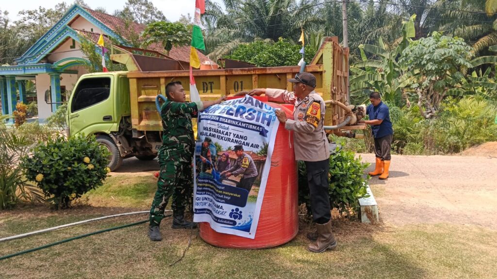 POLSEK TUNGKAL JAYA MELAKSANAKAN PROGRAM POLISI PENOLONG POLRES MUSI BANYUASIN