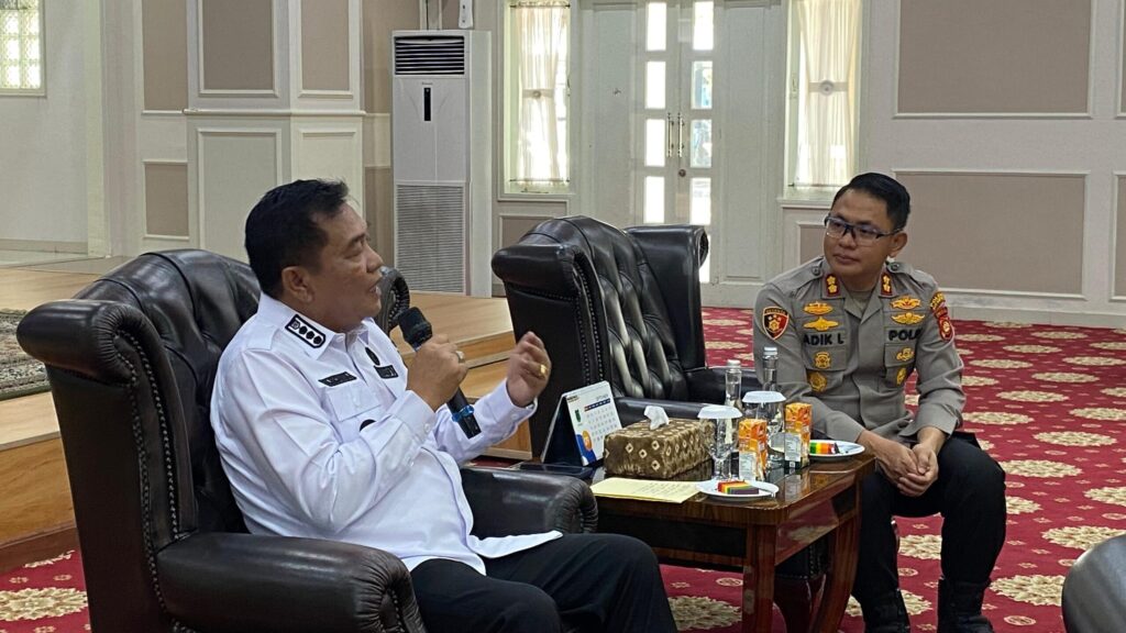 KUNJUNGAN KAPOLRES MUSI BANYUASIN DENGAN BUPATI MUSI BANYUASIN KUNJUNGAN KAPOLRES MUSI BANYUASIN DENGAN BUPATI MUSI BANYUASIN