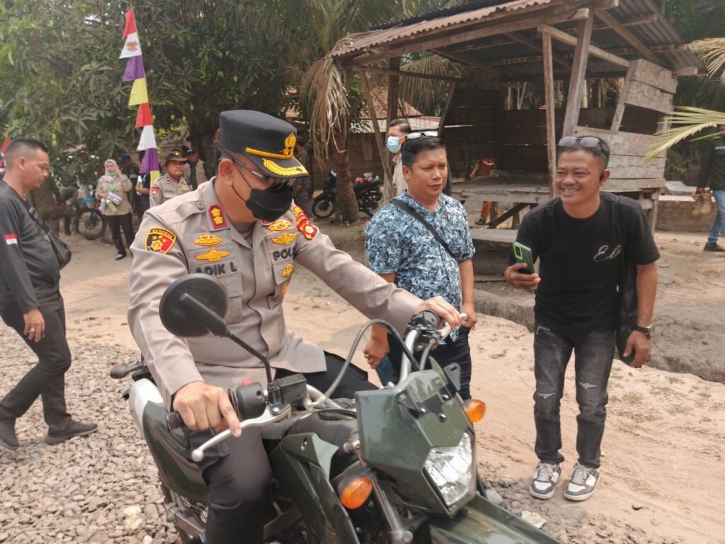Tinjau Langsung Karhutla di Muara Medak, Kapolres Muba Bersama Bupati Pastikan Penanganan Berjalan
